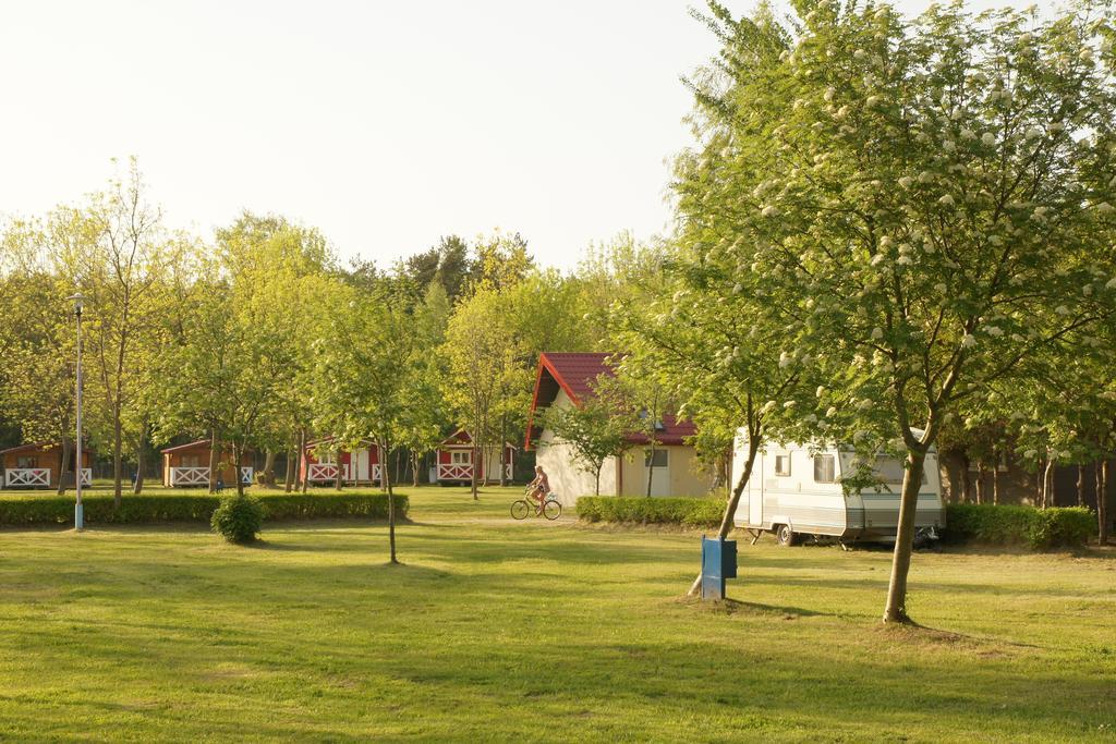 Holiday Resort & Camping Intercamp'84 Łeba Exterior foto